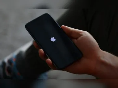 Imagem ilustrativa da imagem Apple vai bloquear iPhones consertados com peças roubadas