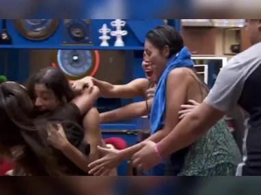 Imagem ilustrativa da imagem BBB24: web pede expulsão de Beatriz após ela derrubar Sabrina Sato