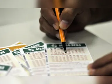 Funcionária de casa lotérica marcou as dezenas que foram sorteada em bolão
