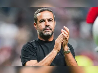 Imagem ilustrativa da imagem Braga anuncia saída do técnico Artur Jorge e transferência para o Botafogo