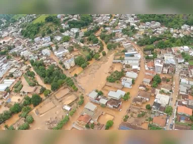 Imagem aérea de Mimoso do Sul, município onde Denise Beraudes (destaque) morreu
