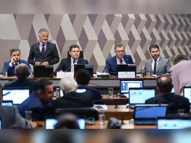 Imagem ilustrativa da imagem Comissão do Senado aprova PEC que criminaliza posse de qualquer quantidade de droga