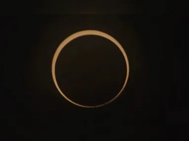 Imagem ilustrativa da imagem Eclipse total do Sol acontece na segunda; saiba como ver pela internet