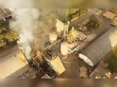 Imagem ilustrativa da imagem Excesso de poeira de grãos causou explosão que deixou 10 mortos em silo no Paraná