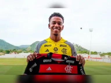 Imagem ilustrativa da imagem Flamengo apresenta centroavante Carlinhos como reforço do ataque no Brasileirão