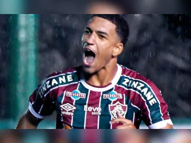 Imagem ilustrativa da imagem Fluminense renova com 'joia' de 18 anos e garante vínculo até 2029