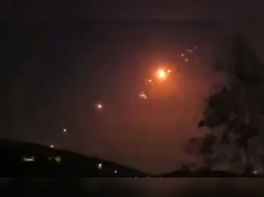 Imagem ilustrativa da imagem Irã lança drones em direção a Israel após ameaças de retaliação