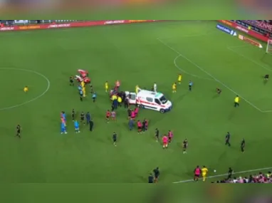 Imagem ilustrativa da imagem Jogador do Estudiantes tem convulsão em campo e jogo é suspenso