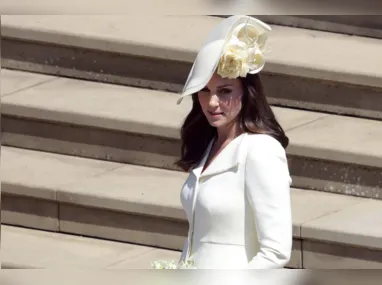 Imagem ilustrativa da imagem Kate Middleton reconhece que 1ª foto divulgada após cirurgia foi editada