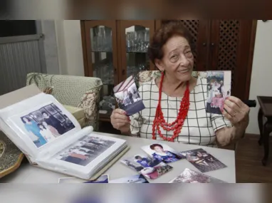 Glecy Helena Coutinho, de 90 anos, foi aluna da primeira turma de Comunicação Social da Ufes, de 1975