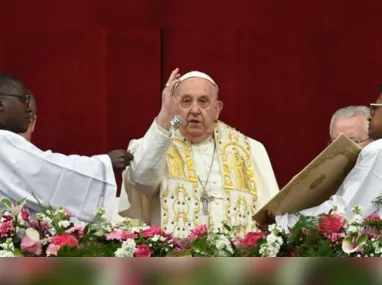 Imagem ilustrativa da imagem Papa celebra vigília pascal e reforça a fé em evento na Basílica de São Pedro