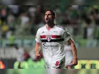 Imagem ilustrativa da imagem São Paulo e Calleri ficam otimistas e centroavante deve jogar quartas