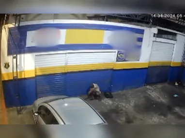 Amigos estavam andando na rua quando disparo foi realizado