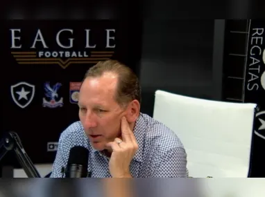 Debinha durante último treino da seleção antes da final