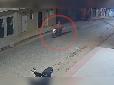 Imagem ilustrativa da imagem Vídeo mostra cachorro arrastado por motociclista pelas ruas de cidade no ES