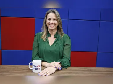 Débora Brizon Braga explica que a otosclerose pode ser acompanhada de zumbidos no ouvido e tontura