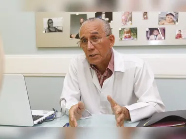 Marco Homero Sá Santos: “Paciente pode realizar  autoexame da boca”