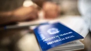 Imagem ilustrativa da imagem Recife tem mais de mil vagas de emprego com salários de até R$ 8 mil
