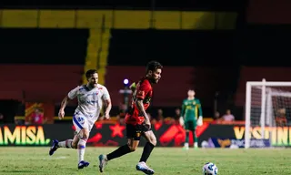 Imagem ilustrativa da imagem Gol anulado salva o Sport de derrota, mas time pernambucano continua na lanterna