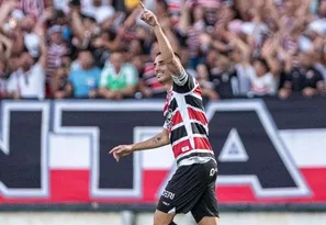 Imagem ilustrativa da imagem Santa Cruz faz a festa da torcida no Arruda ao golear o Horizonte-CE por 4x0