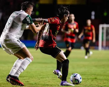 Imagem ilustrativa da imagem Com erro grosseiro da arbitragem, Sport perde por 2x1 para o Palmeiras na Ilha