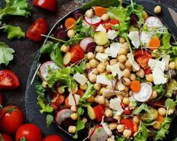 Imagem ilustrativa da imagem Salada e sobremesa: aprenda a fazer receitas econômicas para a Páscoa