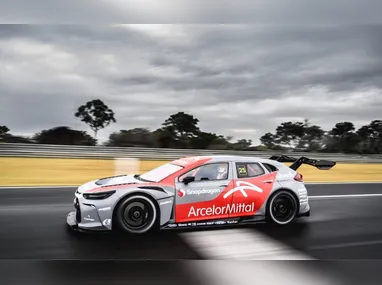 O piloto australiano Oscar Piastri, da McLaren, após treino livre para o Grande Prêmio de Miami de Fórmula 1