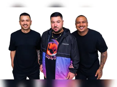 Alexandre Pires desembarca em Vitória com seu novo projeto, “Pagonejo Bão”, em que mescla pagode e sertanejo
