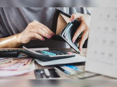 Extrato mostra remuneração e os descontos por empréstimos