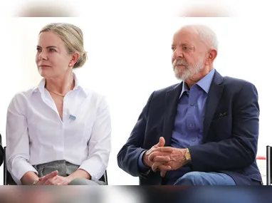 Miriam Leitão e Gilberto Gil, em cerimônia na ABL no início de abril; jornalista agora é imortal