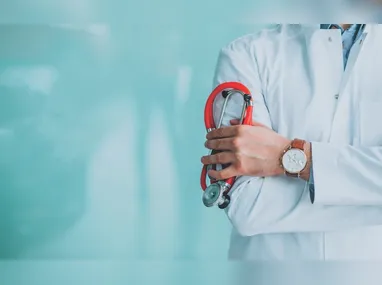 Imagem ilustrativa da imagem O que os médicos pensam sobre o provão do MEC para avaliar futuros profissionais
