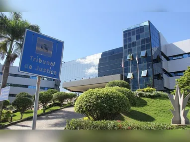 Imagem ilustrativa da imagem Prefeituras do ES processam 200 mil cidadãos por dívida de IPTU