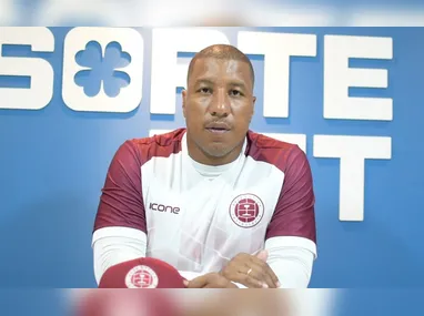 Quieza, atacante da base Alvianil, entrou no intervalo e balançou as redes