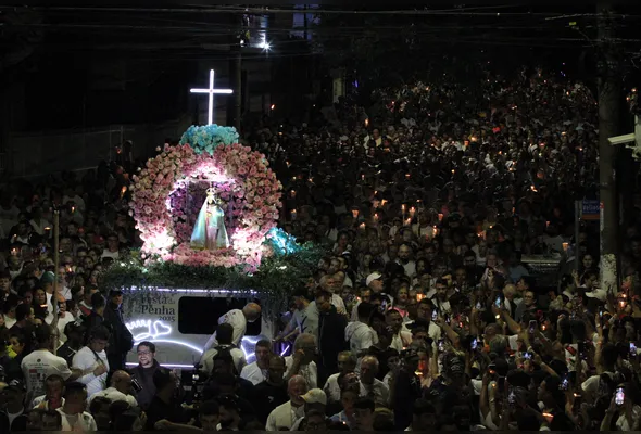 Romaria dos homens



Na foto: Romerios saíram da Catedral e seguiram até o convento da Penha