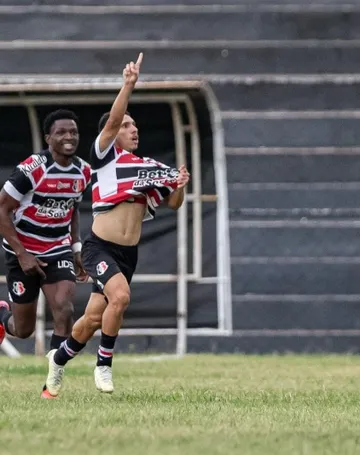 Imagem ilustrativa da imagem Invicto, Santa vence Central por 2x1 em Caruaru e dispara na liderança do Grupo C