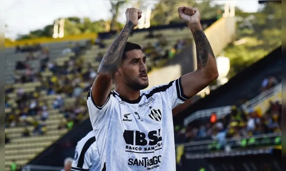 Imagem ilustrativa da imagem Córdoba vence, e Flamengo pode ser eliminado da Libertadores na quinta