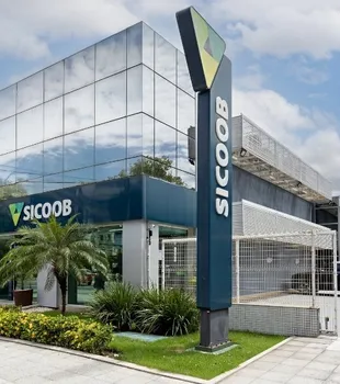 Agência Sicoob em Vitória: maior grupo empresarial do Espírito Santo, segundo o Anuário IEL 2023 e 2024
