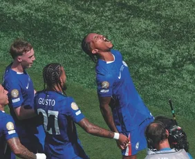 Imagem ilustrativa da imagem O mundo é azul: veja fotos da final da Copa do Mundo de Clubes
