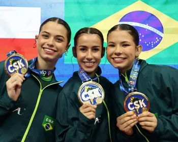 Imagem ilustrativa da imagem Caratecas capixabas no topo da América