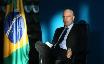 Imagem ilustrativa da imagem Bolsonaro fez flagrante confissão de obstrução de Justiça, diz Moraes