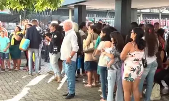 Imagem ilustrativa da imagem Falhas no sistema e superlotação geram filas no CadÚnico do Recife
