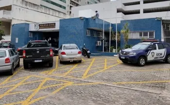 Imagem ilustrativa da imagem Homem coloca fogo na casa da ex-mulher para impedir que ela se mudasse na Serra