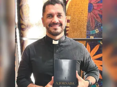Lílian Marinho lança sua primeira canção autoral pela Uni Records e emociona com mensagem de fé e esperança.