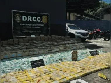 Polícia Civil do Amazonas apreende 1,5 tonelada de drogas e prende quatro suspeitos de transportar o entorpecente até a região de Manaus