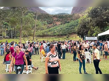 Lílian Marinho lança sua primeira canção autoral pela Uni Records e emociona com mensagem de fé e esperança.