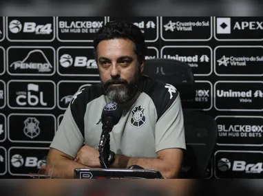 Esquiva Falcão, prata nos Jogos  de Londres, e sua mulher Suelen financiaram o projeto com recursos próprios