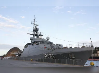 Imagem ilustrativa da imagem Fila e encanto em visita a navio no último dia de férias