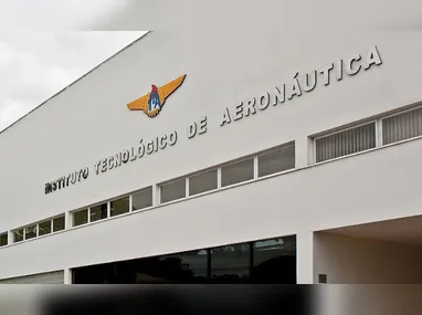 Programa gratuito oferece aulas presenciais e on-line para preparação para o Enem