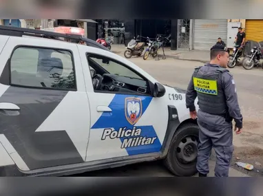 Vítima usou as mãos para se proteger, que acabaram sendo brutalmente feridas