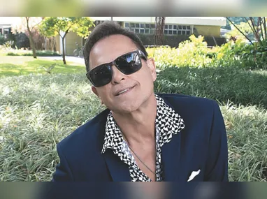 “Rei do Arrocha” Silvanno Salles vai apresentar músicas que marcaram sua trajetória.
